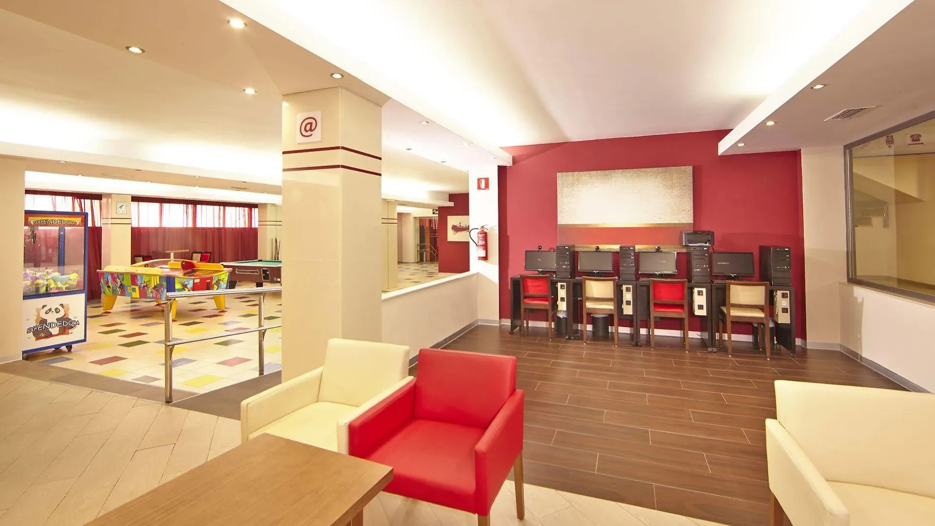 Mll Caribbean Bay Hotel El Arenal  3*, El Arenal (Mallorca) Spain